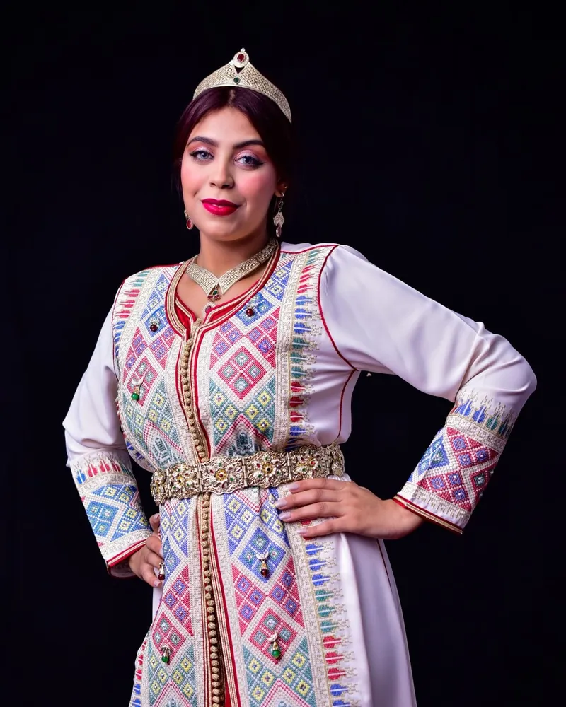 Djellaba marocaine brodée, vue 2